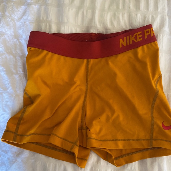 Nike pro shorts - Picture 1 of 2